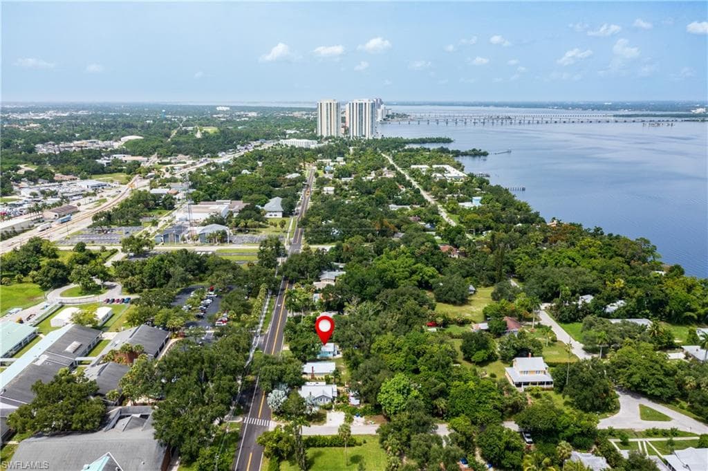 3475 Edgewood Ave, Fort Myers, FL 33916-24