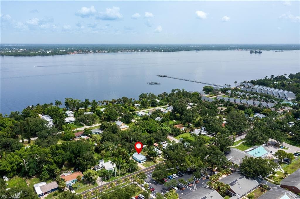 3475 Edgewood Ave, Fort Myers, FL 33916-25