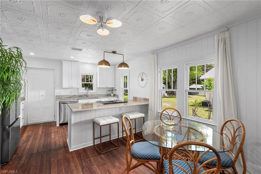 3475 Edgewood Ave, Fort Myers, FL 33916-6