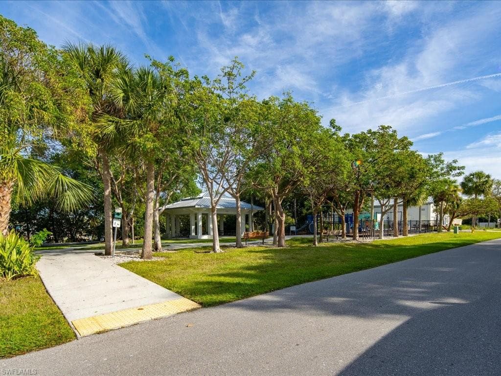 333 Pear Tree Ave, Goodland, FL 34140-16