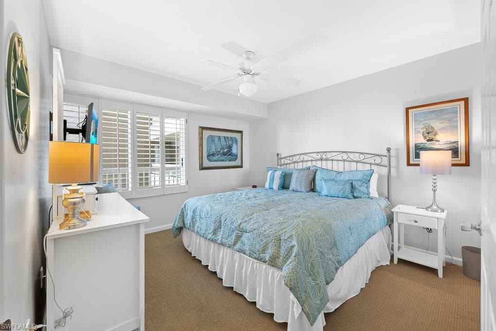 21 Bluebill Ave B905, Naples, FL 34108-9