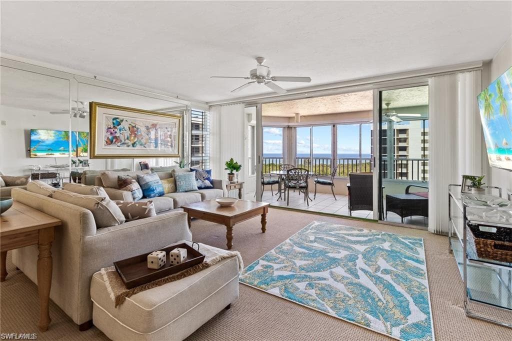 21 Bluebill Ave B905, Naples, FL 34108-6