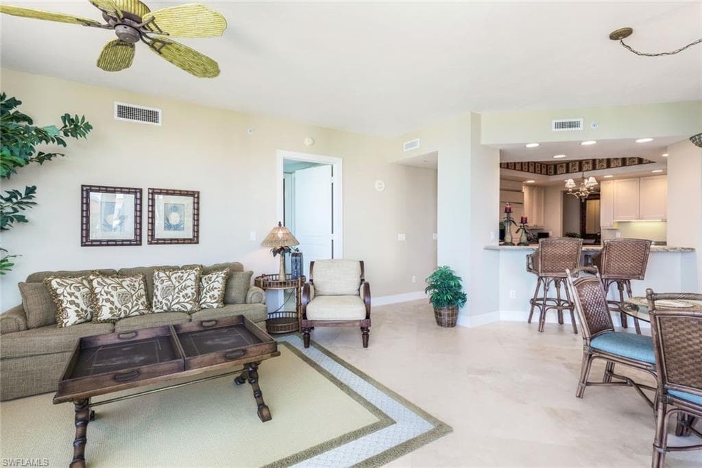 700 La Peninsula Blvd 401, Naples, FL 34113-19