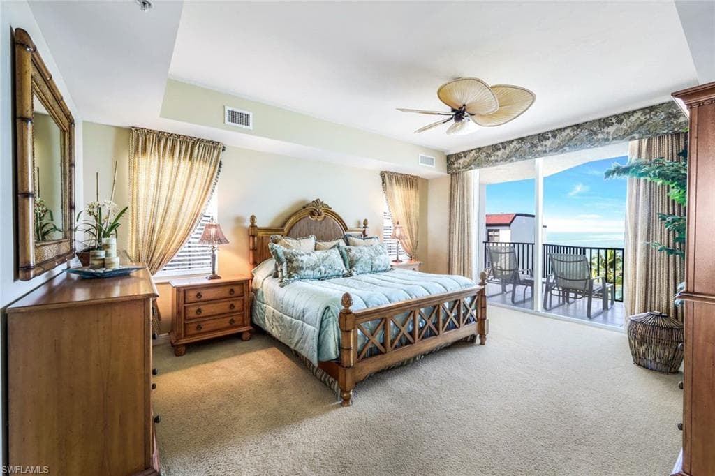700 La Peninsula Blvd 401, Naples, FL 34113-23
