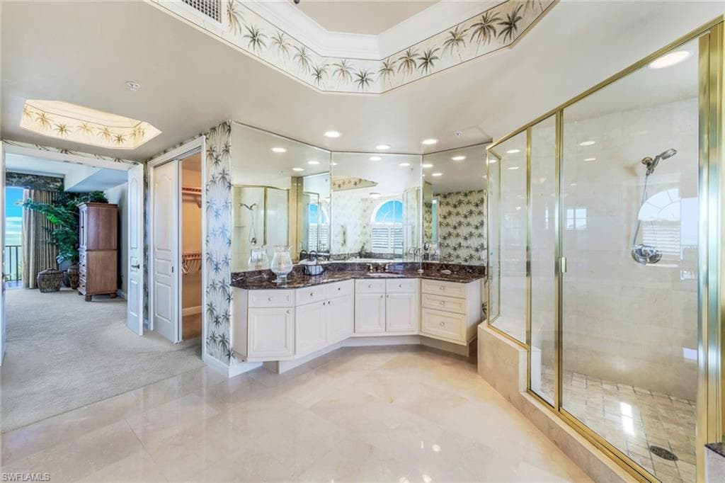 700 La Peninsula Blvd 401, Naples, FL 34113-26