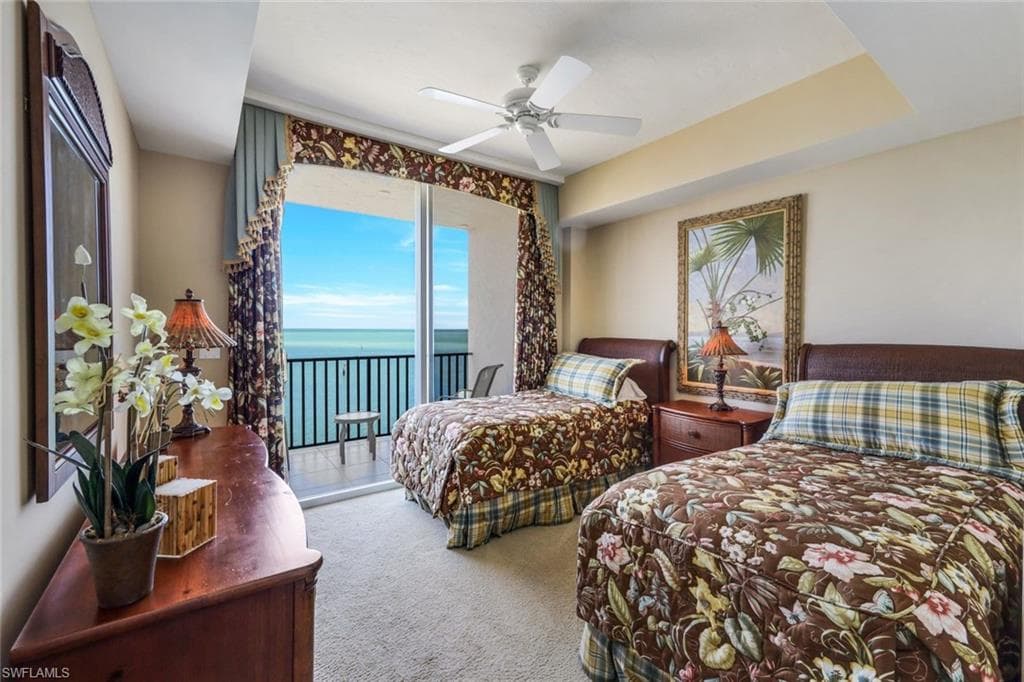 700 La Peninsula Blvd 401, Naples, FL 34113-33