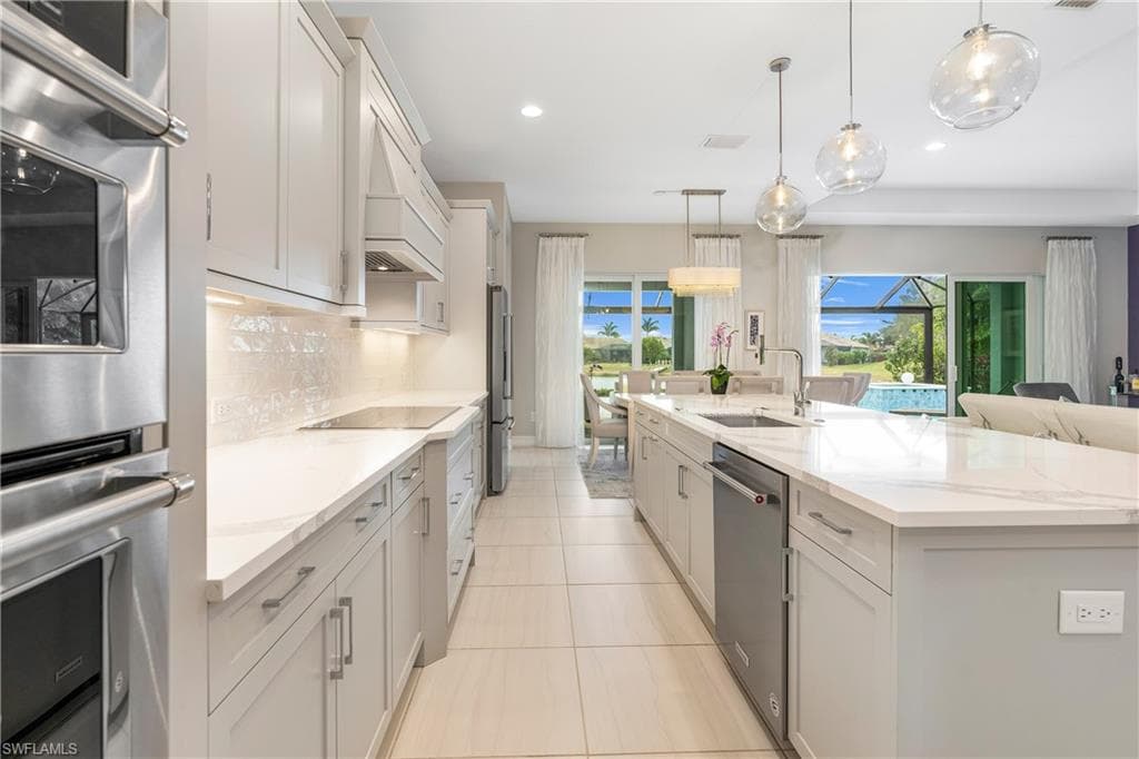 14464 Neptune Ave, Naples, FL 34114-13