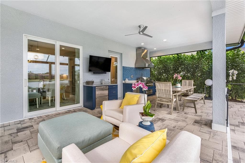 14464 Neptune Ave, Naples, FL 34114-23
