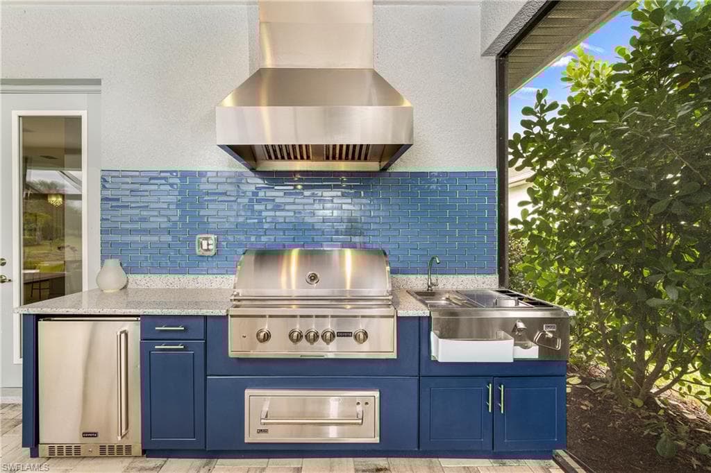 14464 Neptune Ave, Naples, FL 34114-25