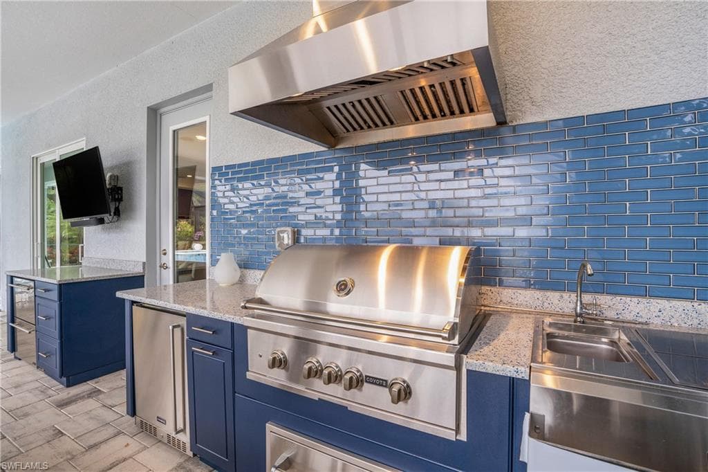 14464 Neptune Ave, Naples, FL 34114-26