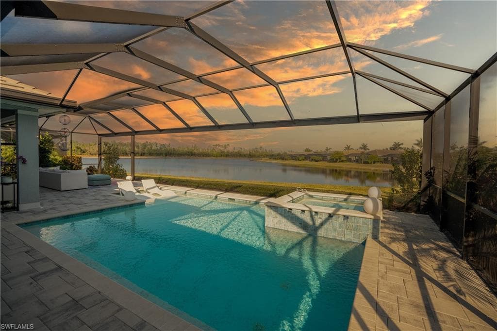 14464 Neptune Ave, Naples, FL 34114-3