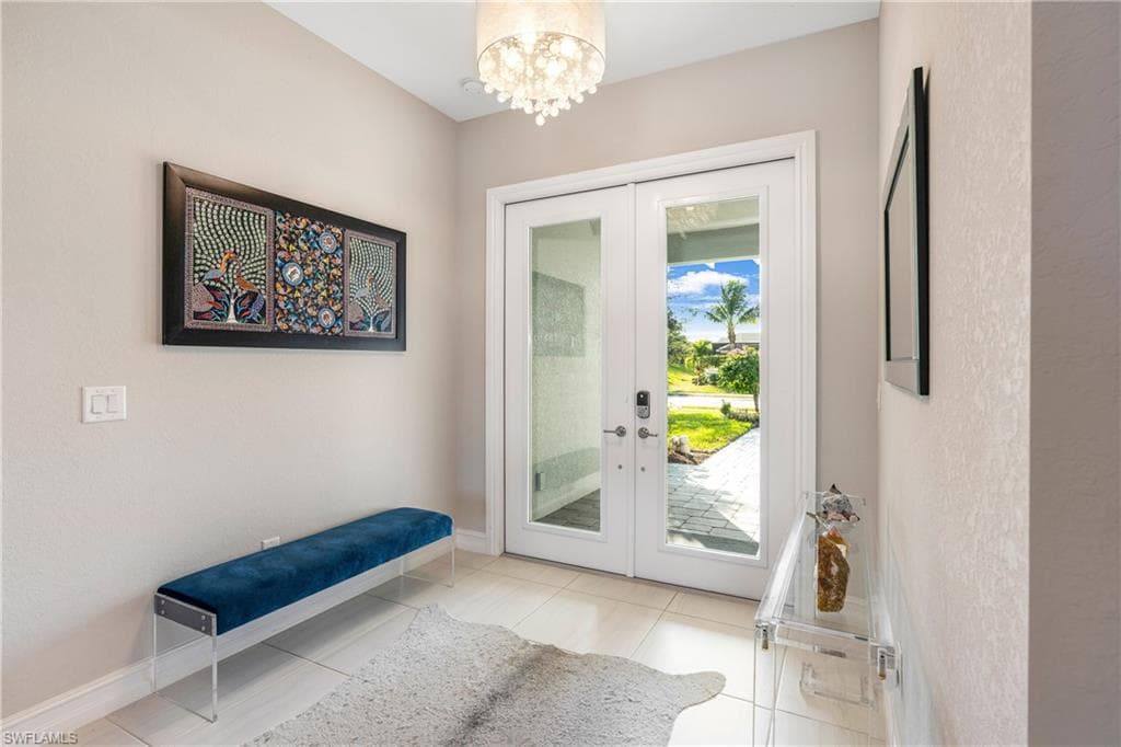 14464 Neptune Ave, Naples, FL 34114-4