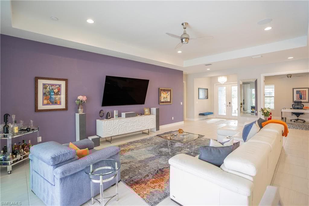14464 Neptune Ave, Naples, FL 34114-8