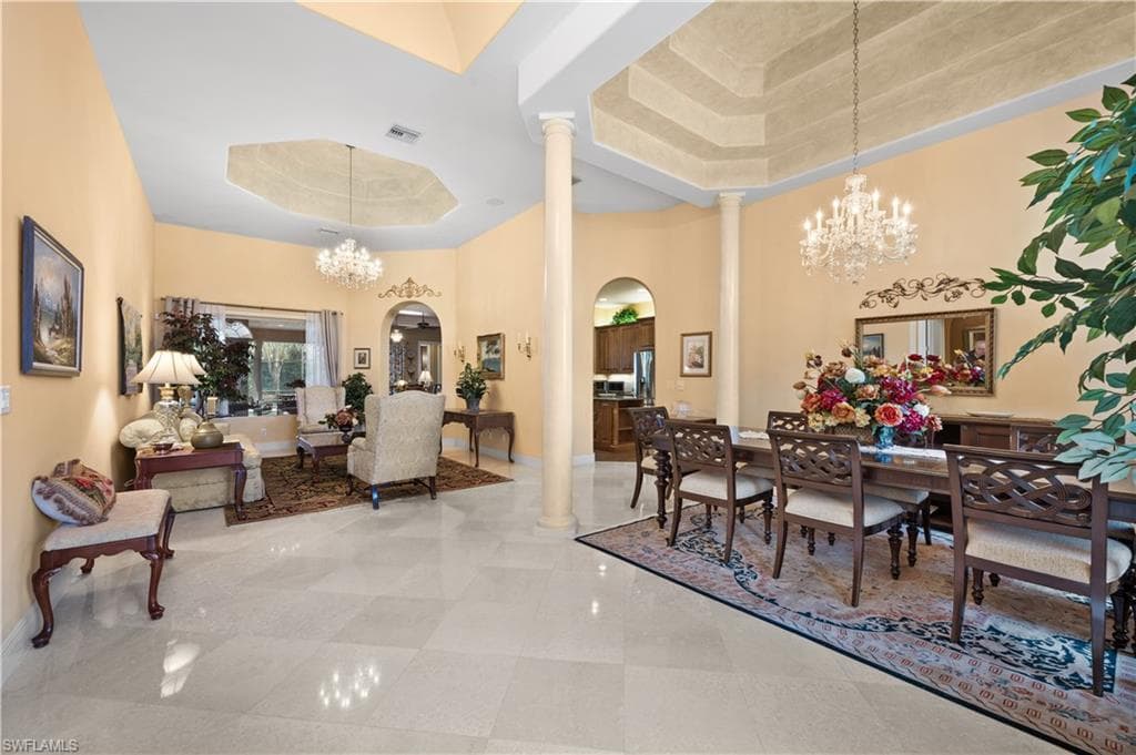 5802 Hammock Isles Dr, Naples, FL 34119-4