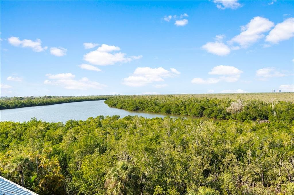 200 Stevens Landing Dr B305, Marco Island, FL 34145-22