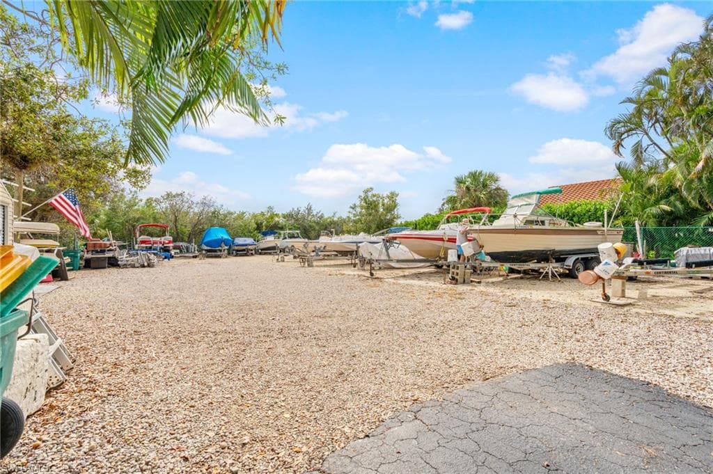 200 Stevens Landing Dr B305, Marco Island, FL 34145-29