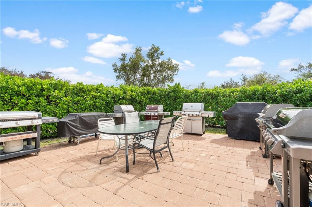 200 Stevens Landing Dr B305, Marco Island, FL 34145-30