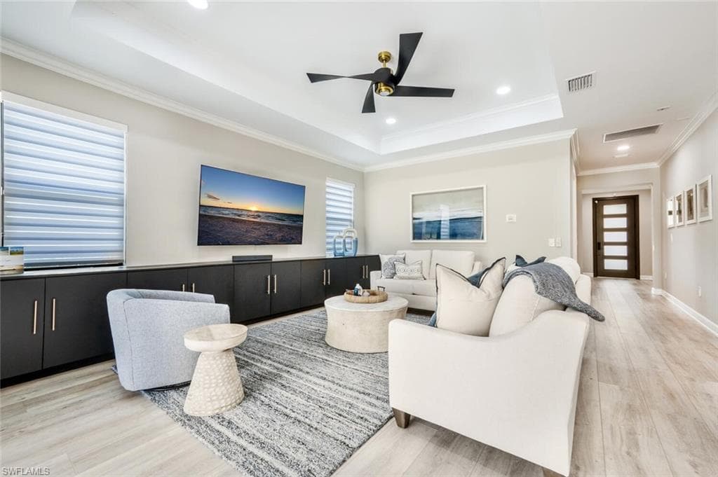 6754 Pennyroyal Dr, Naples, FL 34114-8