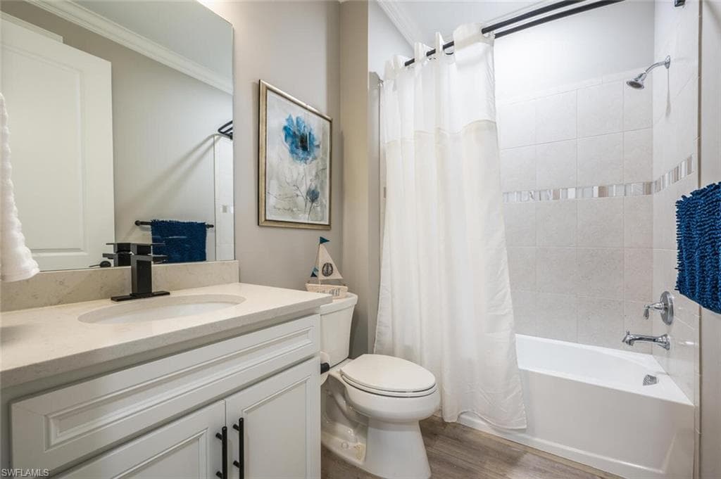 6754 Pennyroyal Dr, Naples, FL 34114-28
