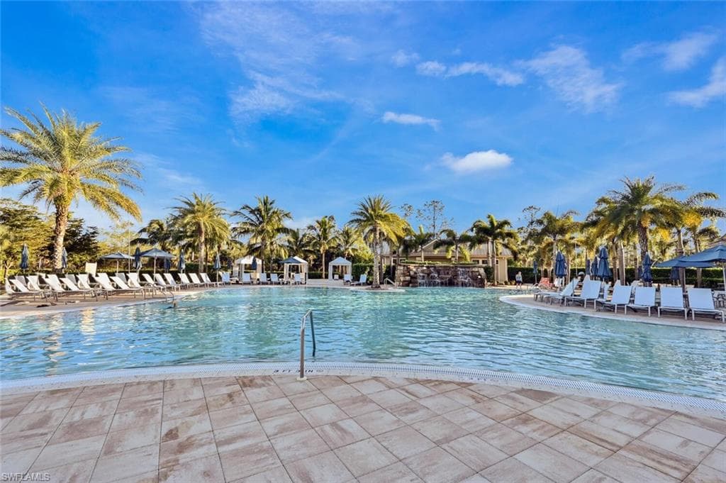 6754 Pennyroyal Dr, Naples, FL 34114-40