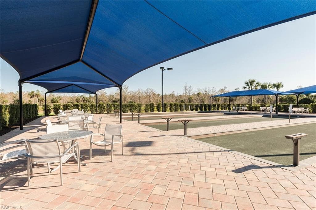 6754 Pennyroyal Dr, Naples, FL 34114-47