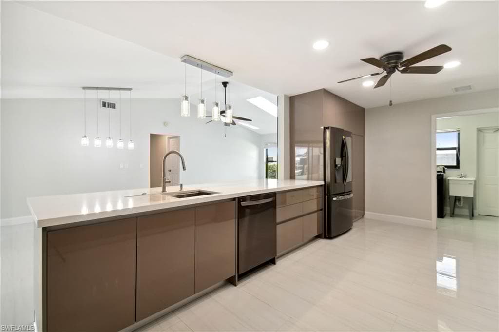 1101 51st Ter, Cape Coral, FL 33914-22