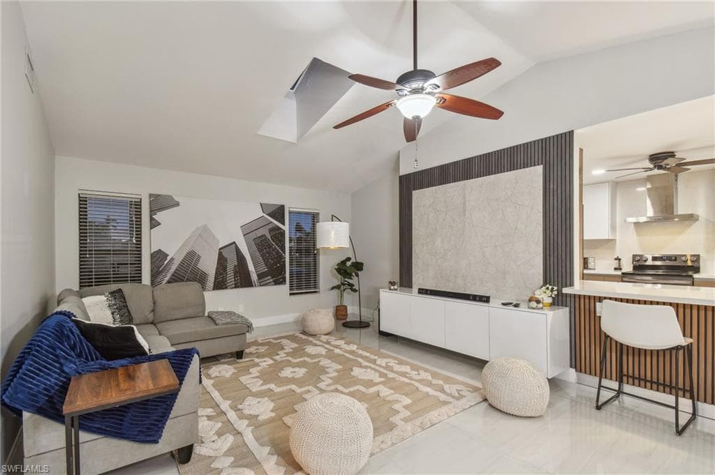 1101 51st Ter, Cape Coral, FL 33914-6