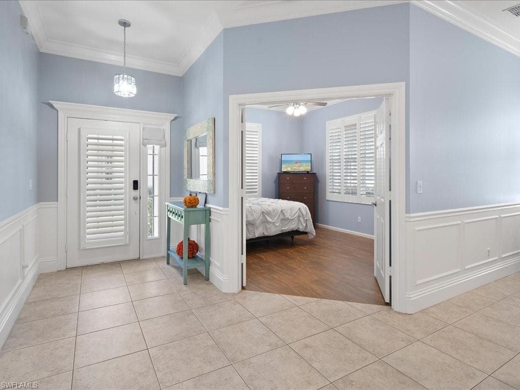 6743 Old Banyan Way, Naples, FL 34109-3