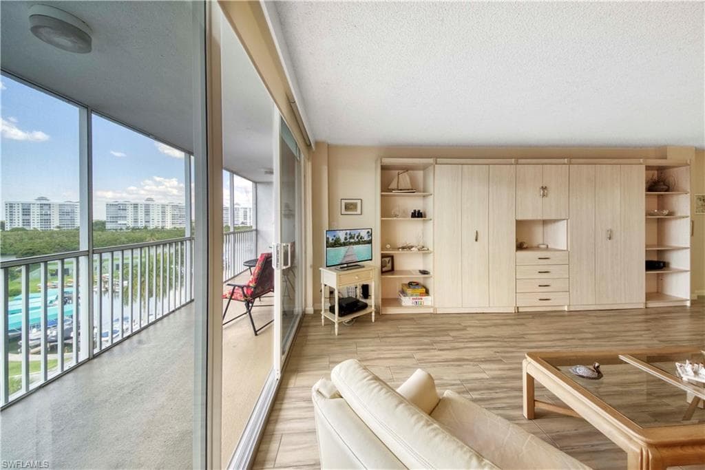 3 Bluebill Ave 808, Naples, FL 34108-9