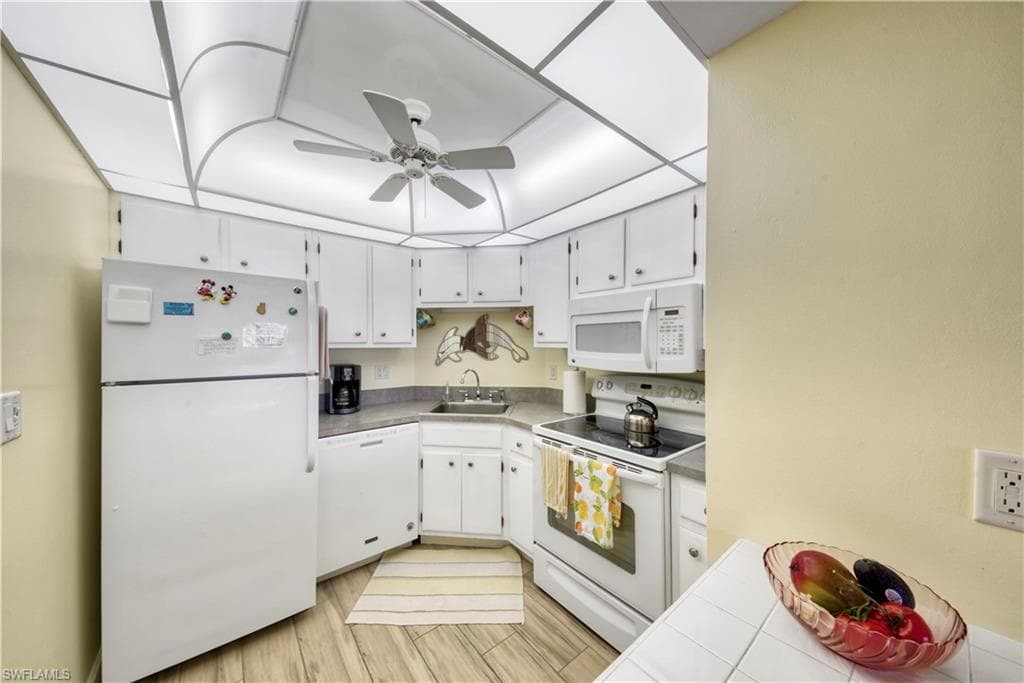 3 Bluebill Ave 808, Naples, FL 34108-14