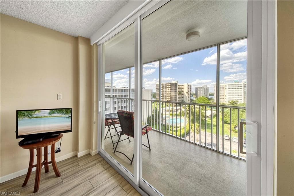 3 Bluebill Ave 808, Naples, FL 34108-22