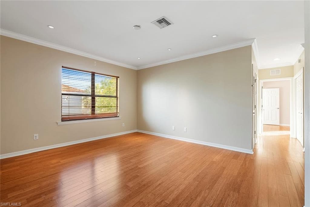 15320 Summit Place Cir, Naples, FL 34119-20