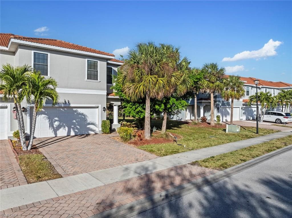 15320 Summit Place Cir, Naples, FL 34119-37