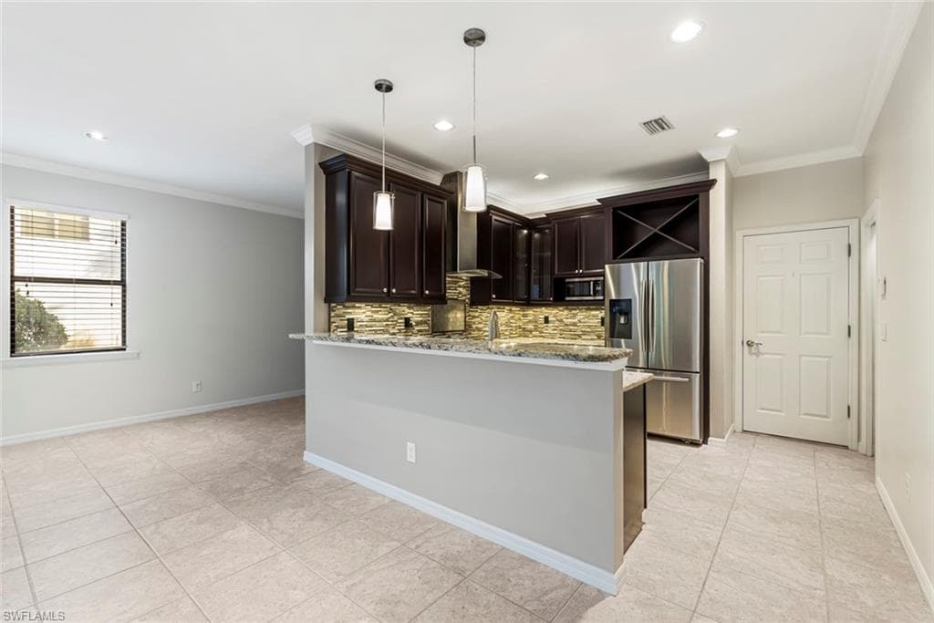 15320 Summit Place Cir, Naples, FL 34119-8