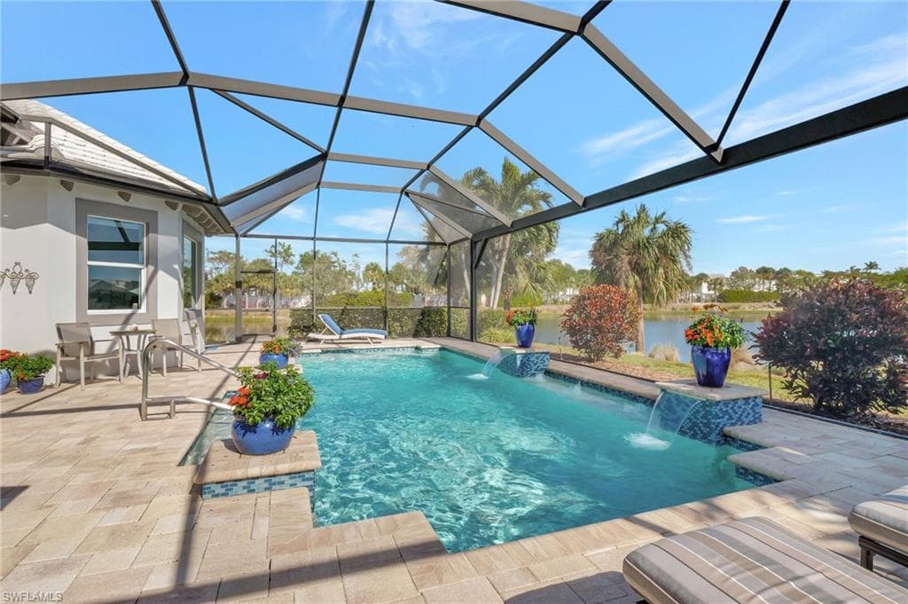 5046 Martinique Dr, Naples, FL 34113-9