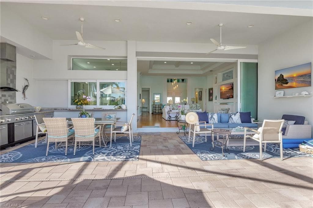 5046 Martinique Dr, Naples, FL 34113-11
