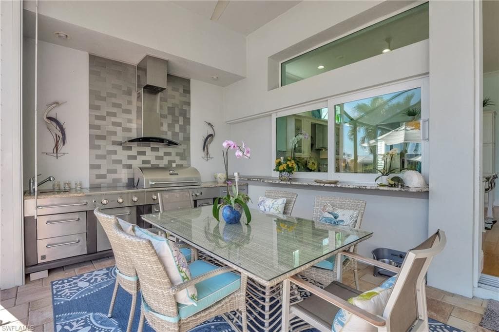 5046 Martinique Dr, Naples, FL 34113-12