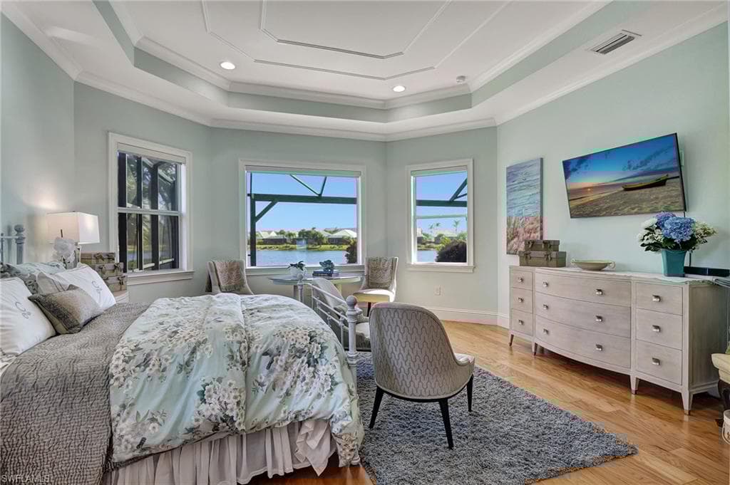 5046 Martinique Dr, Naples, FL 34113-20