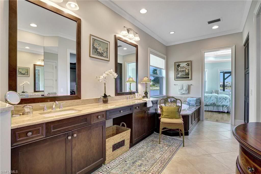 5046 Martinique Dr, Naples, FL 34113-23