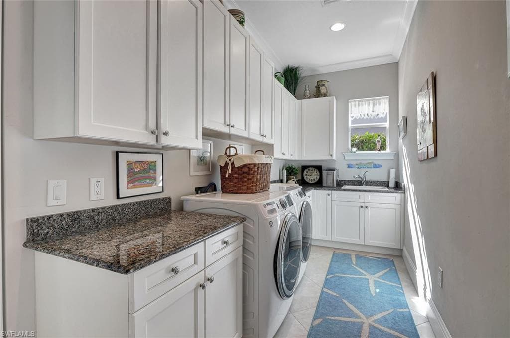 5046 Martinique Dr, Naples, FL 34113-35