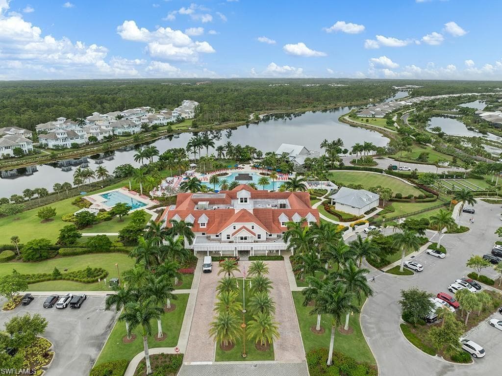 5046 Martinique Dr, Naples, FL 34113-37