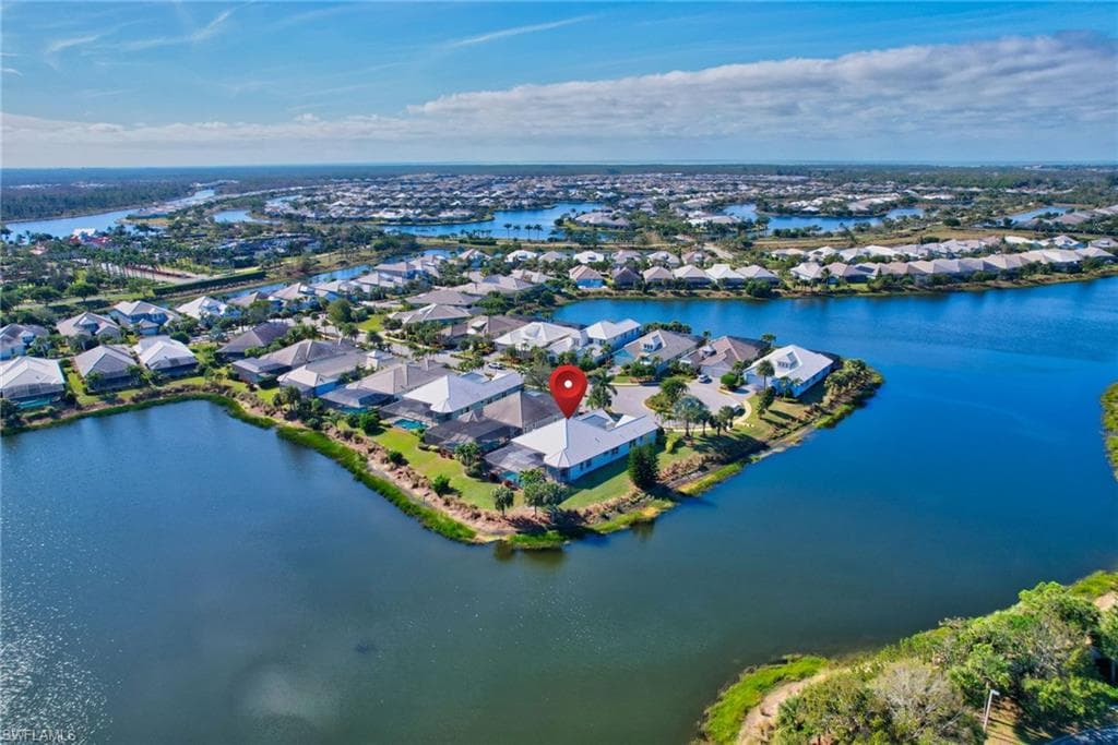 5046 Martinique Dr, Naples, FL 34113-3