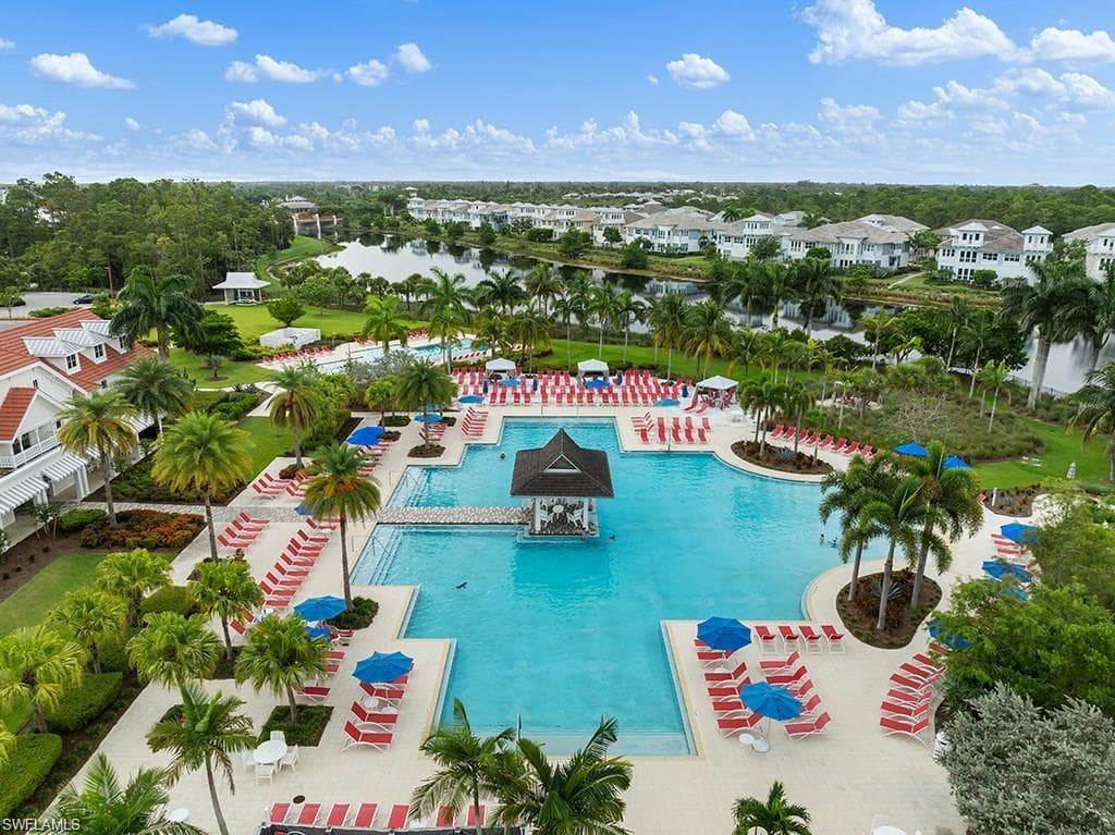 5046 Martinique Dr, Naples, FL 34113-39