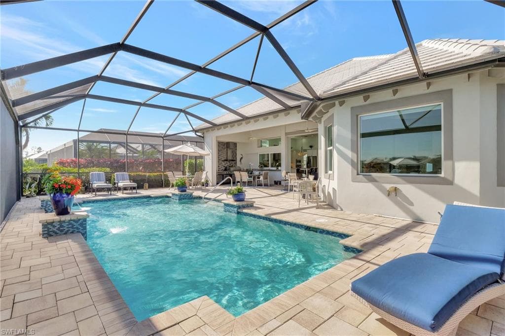 5046 Martinique Dr, Naples, FL 34113-45