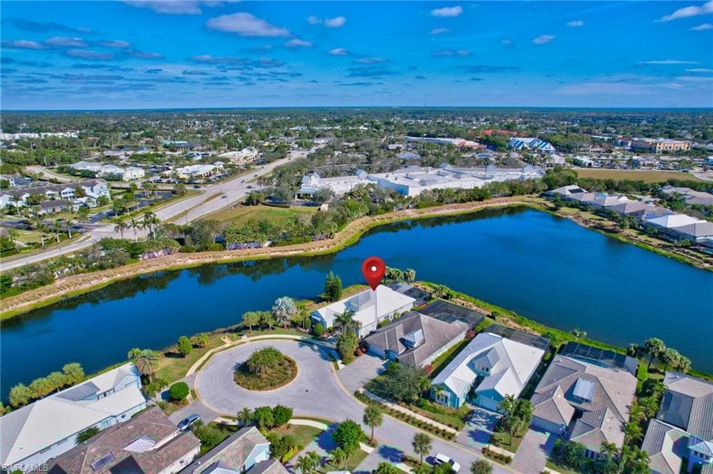 5046 Martinique Dr, Naples, FL 34113-4