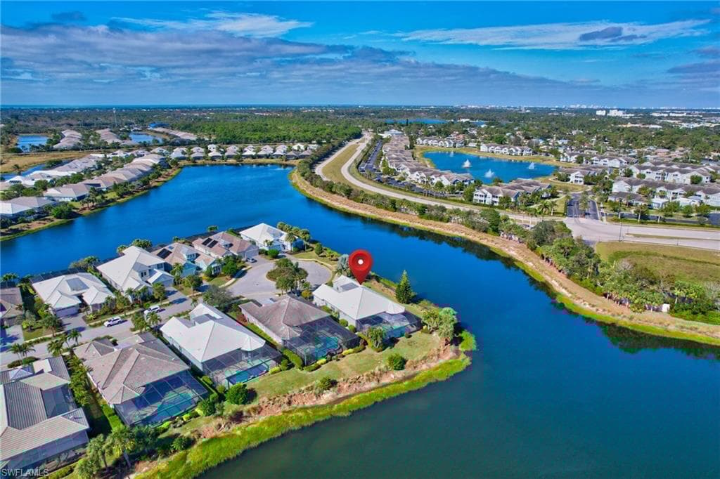 5046 Martinique Dr, Naples, FL 34113-49
