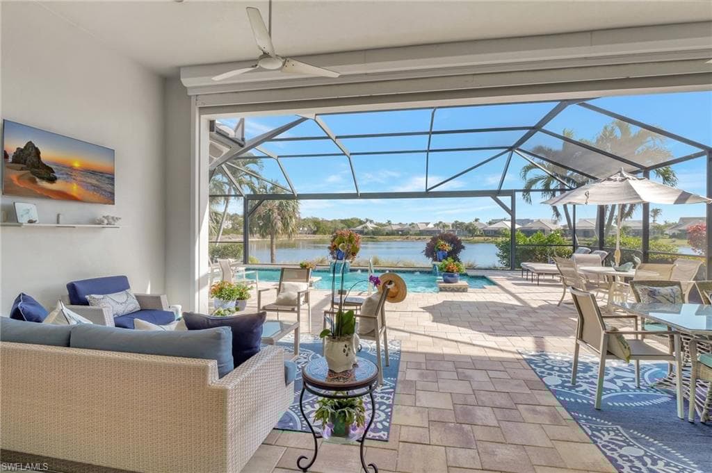 5046 Martinique Dr, Naples, FL 34113-8