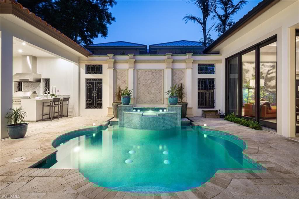 426 13th Ave S, Naples, FL 34102-26