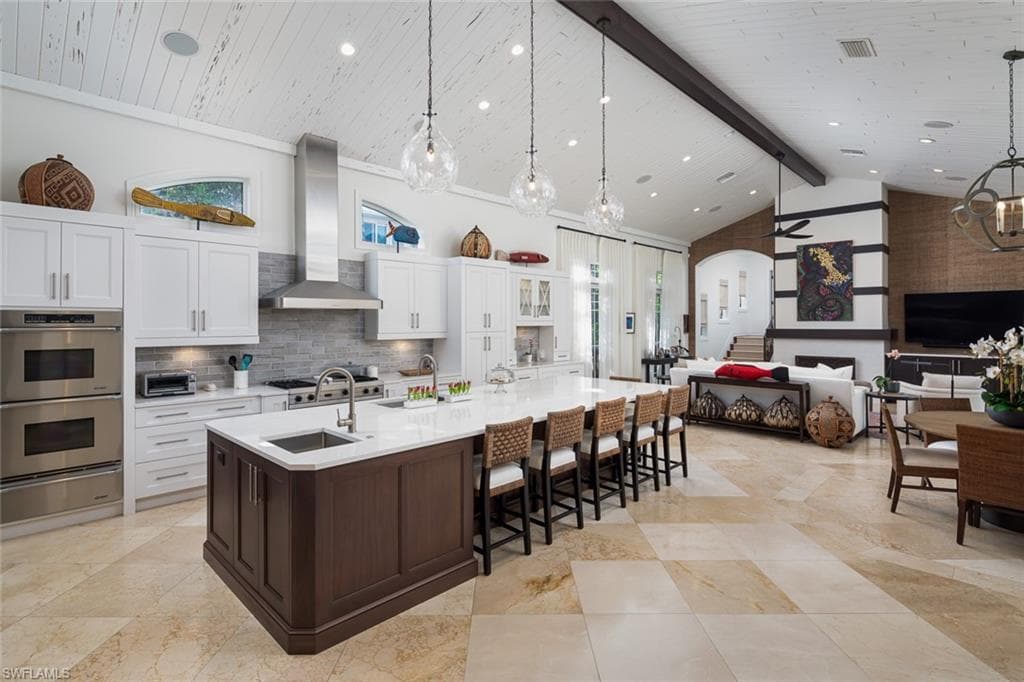 426 13th Ave S, Naples, FL 34102-3