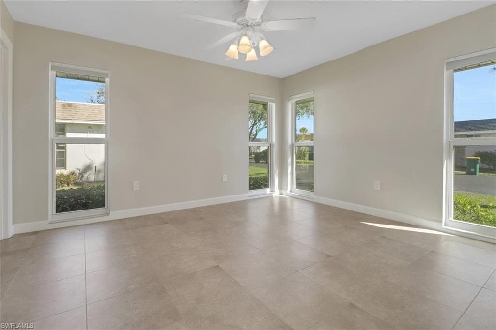 265 Lanchester Ct 39, Naples, FL 34112-15